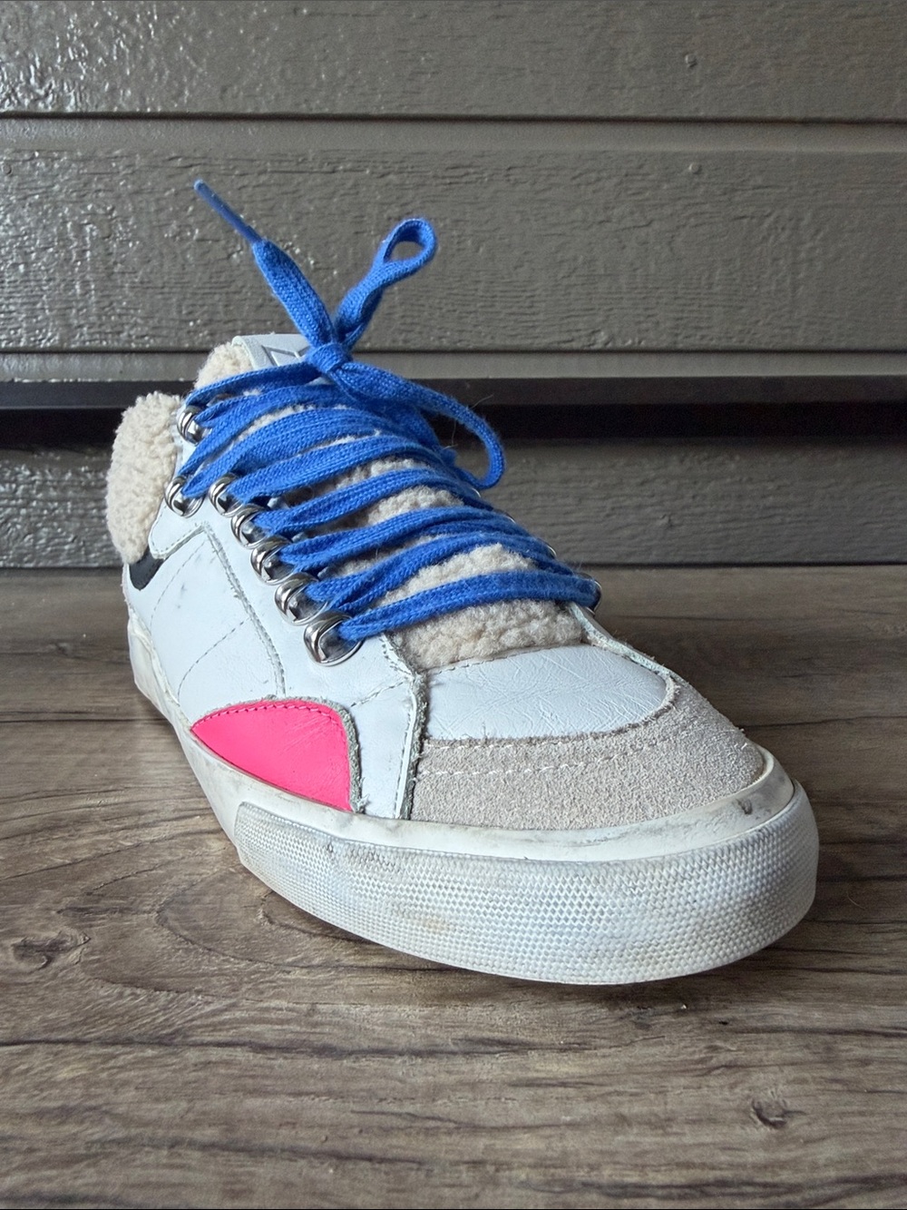 Marc Fisher Women’s White & Blue Sneakers with Pink Accent size 8 M